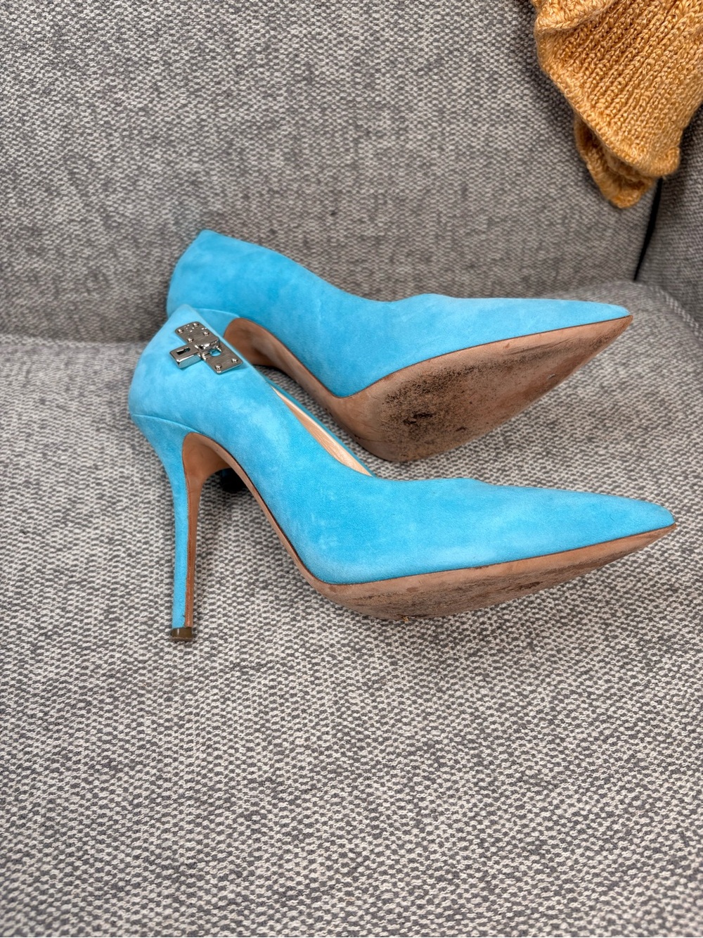 STEVEN DANN - Blue Suede Pointed-Toe Stiletto Pumps - Picture 5 of 7
